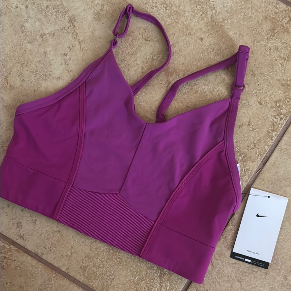 Nike Women's fuchsia Sports Bra